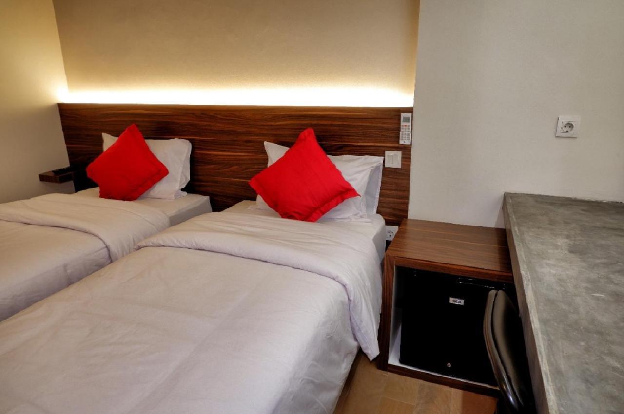 Guest House 555 Nki South Tangerang Esterno foto